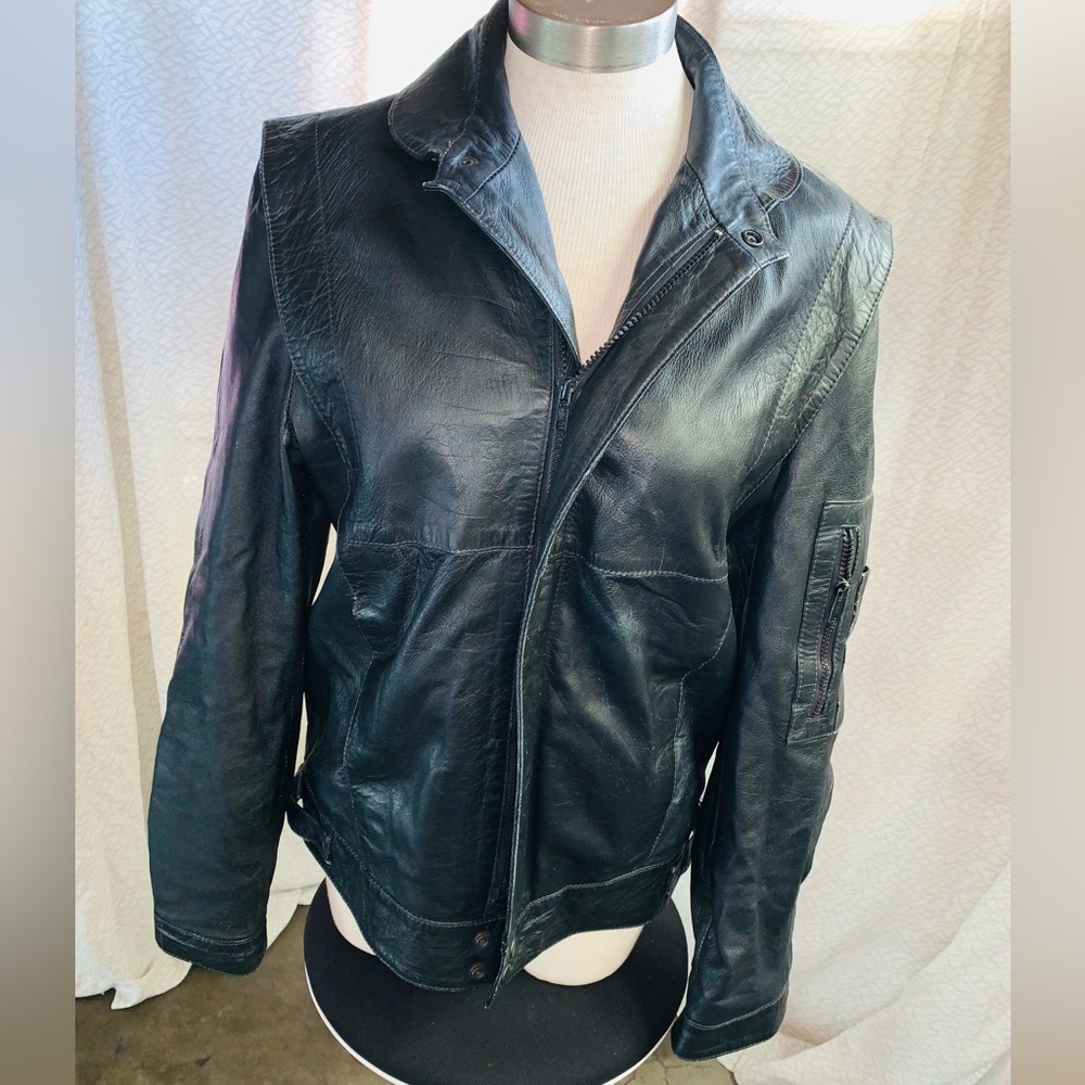 Vintage Leather Motorcycle Riding Jacket (MotoMaster)